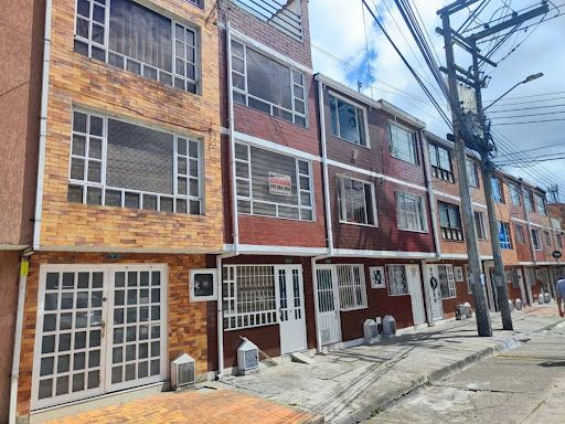 Casa en arriendo Cundinamarca Bogotá Timiza 144 m2 Habitaciones 4 Baños 3 Garajes 0 Precio $1900000