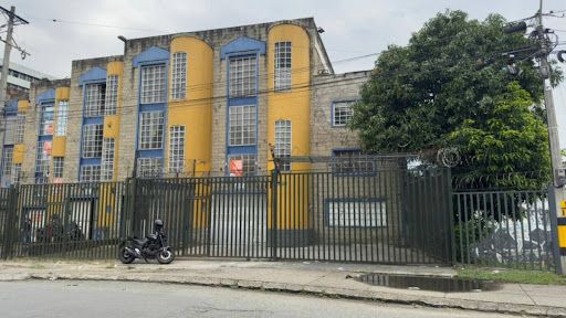 Bodega en arriendo Antioquia Medellín San Benito 380 m2 Habitaciones 0 Baños 3 Garajes 3 Precio $9000000