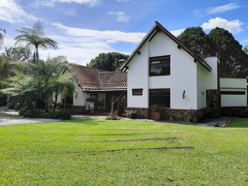Finca en venta Antioquia Rionegro Centro 400 m2 Habitaciones 4 Baños 5 Garajes 2 Precio $2200000000