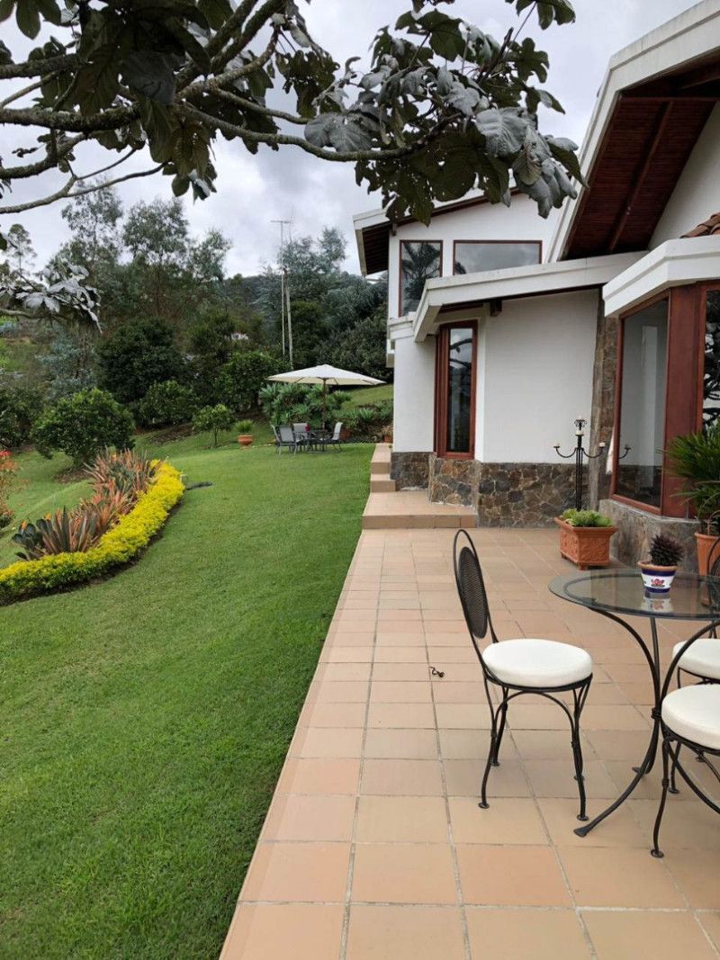 Finca en venta Antioquia Rionegro Centro 11000 m2 Habitaciones 4 Baños 5 Garajes 3 Precio $4200000000