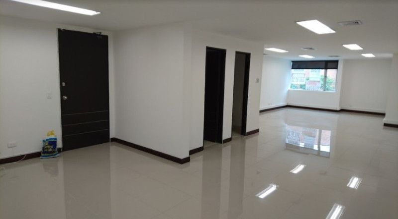 Oficina en venta Antioquia Medellín Aeroparque Juan Pablo Ii 75 m2 Habitaciones 0 Baños 1 Garajes 0 Precio $450000000