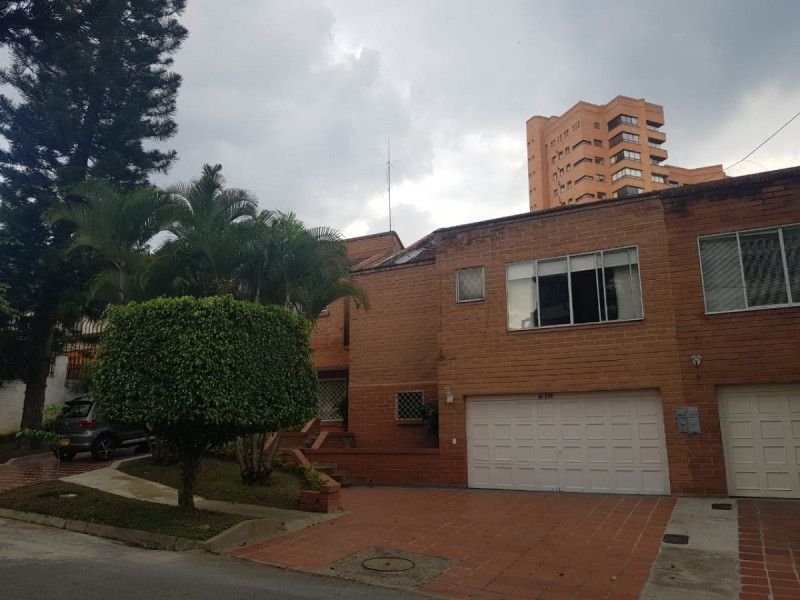 Casa en venta Antioquia Medellín Asomadera No2 340 m2 Habitaciones 4 Baños 4 Garajes 0 Precio $1600000000