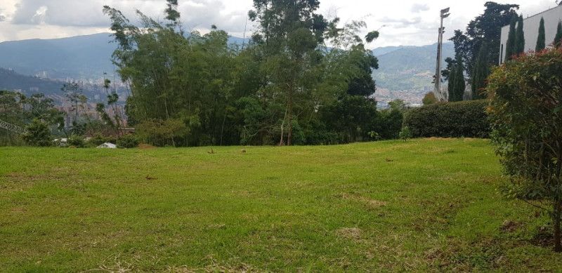 Lote en venta Antioquia Envigado La Inmaculada 2472 m2 Habitaciones 0 Baños 0 Garajes 0 Precio $1600000000