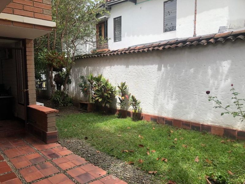 Casa en venta Antioquia Medellín La Aguacatala 258 m2 Habitaciones 6 Baños 5 Garajes 1 Precio $2700000000