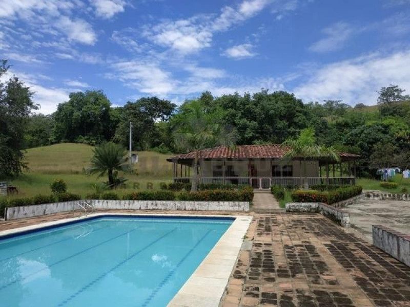 Finca en venta Antioquia San Jerónimo San Jerónimo 80 m2 Habitaciones 3 Baños 1 Garajes 5 Precio $1240000000