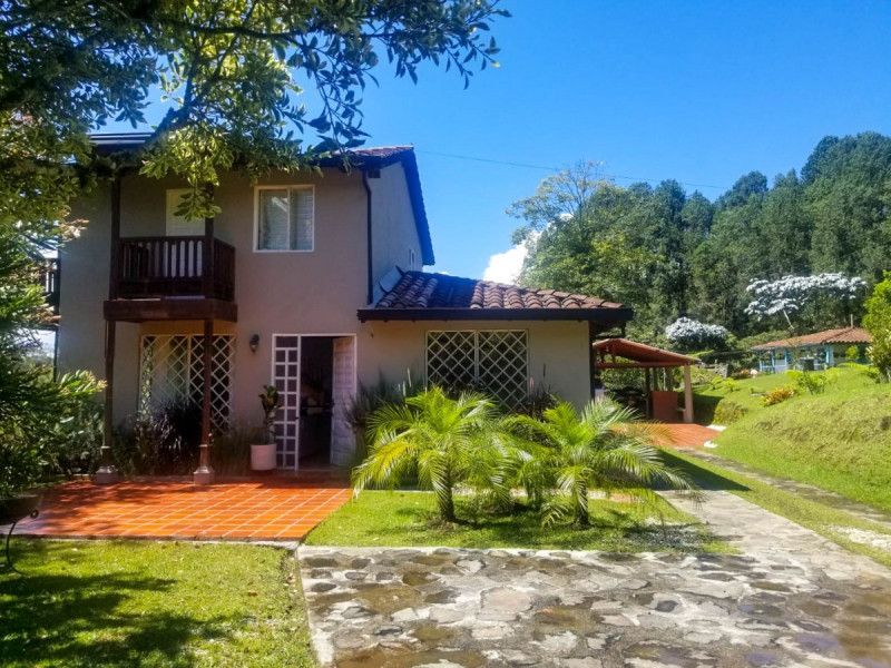 Finca en venta Antioquia Rionegro Centro 170 m2 Habitaciones 3 Baños 2 Garajes 1 Precio $3000000000