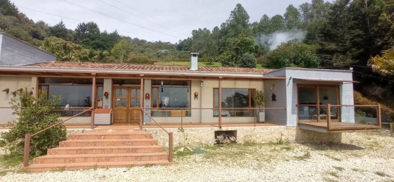 Finca en venta Antioquia Rionegro Rionegro 410 m2 Habitaciones 3 Baños 5 Garajes 2 Precio $3500000000