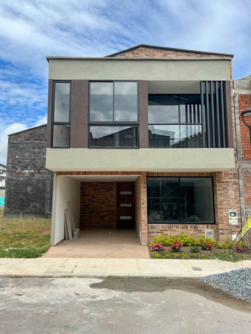 Casa en venta Antioquia La Ceja Centro 128 m2 Habitaciones 3 Baños 4 Garajes 1 Precio $630000000