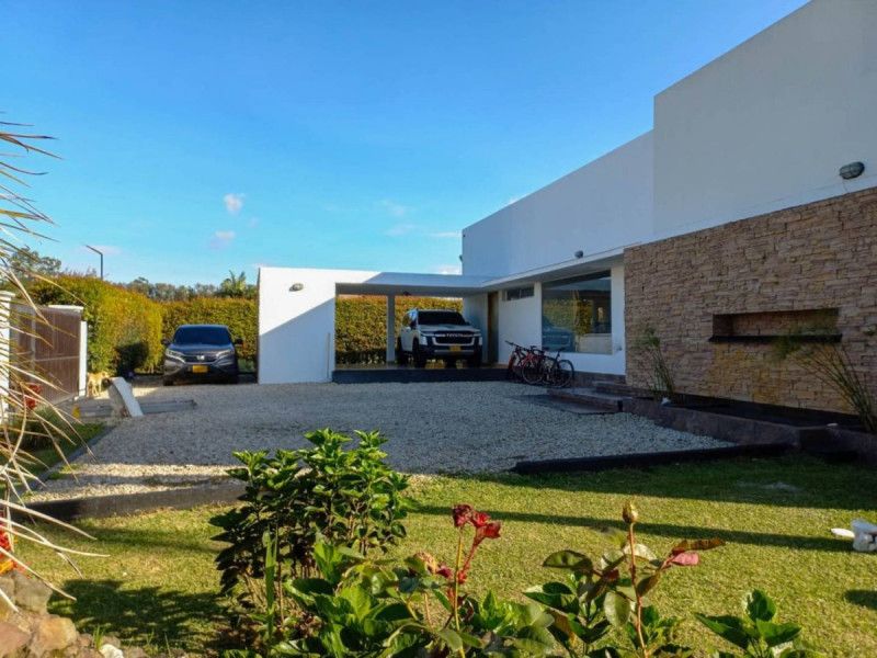 Finca en arriendo Antioquia Rionegro Centro 350 m2 Habitaciones 4 Baños 5 Garajes 3 Precio $19500000