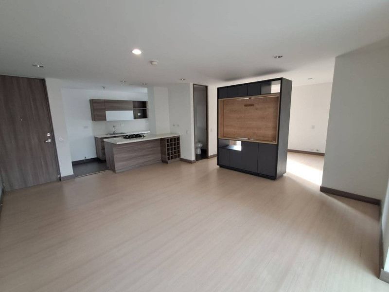 Apartaestudio en arriendo Antioquia Envigado Loma Del Atravesado 70 m2 Habitaciones 1 Baños 2 Garajes 1 Precio $3900000