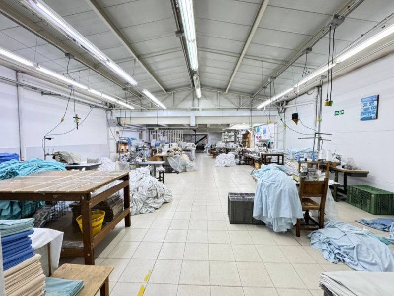 Bodega en arriendo Antioquia Medellín El Danubio 330 m2 Habitaciones 0 Baños 2 Garajes 0 Precio $12000000