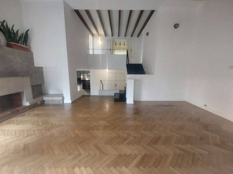 Apartamento en arriendo Antioquia Medellín La Linde 240 m2 Habitaciones 3 Baños 3 Garajes 2 Precio $7900000