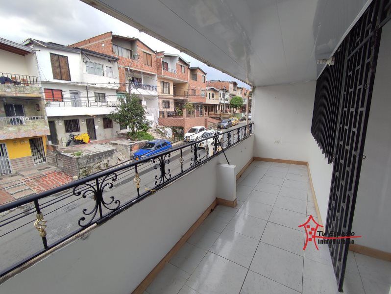 Casa en arriendo Antioquia Medellín Castilla 75 m2 Habitaciones 2 Baños 1 Garajes 0 Precio $1200000