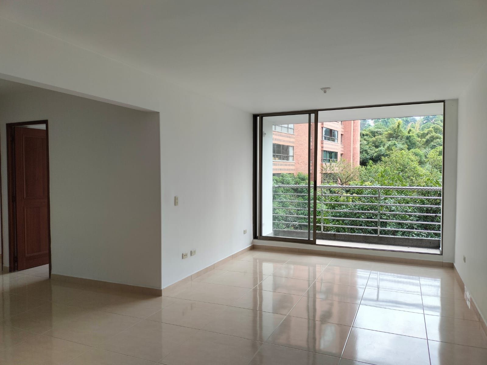 Apartamento en arriendo Antioquia Medellín Los Balsos No 2 94 m2 Habitaciones 3 Baños 2 Garajes 1 Precio $4650000