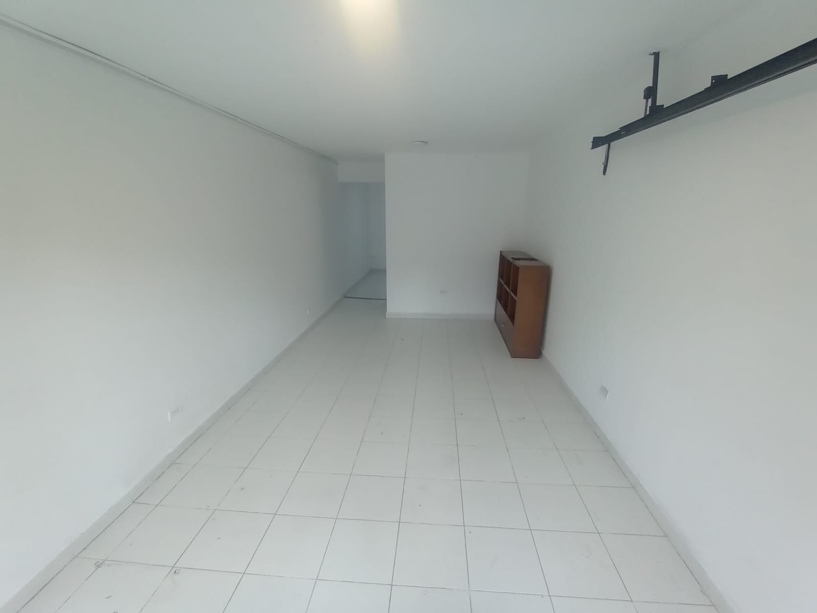 Local Comercial en arriendo Antioquia Medellín El Nogal Los Almendros 80 m2 Habitaciones 0 Baños 2 Garajes 0 Precio $2950000