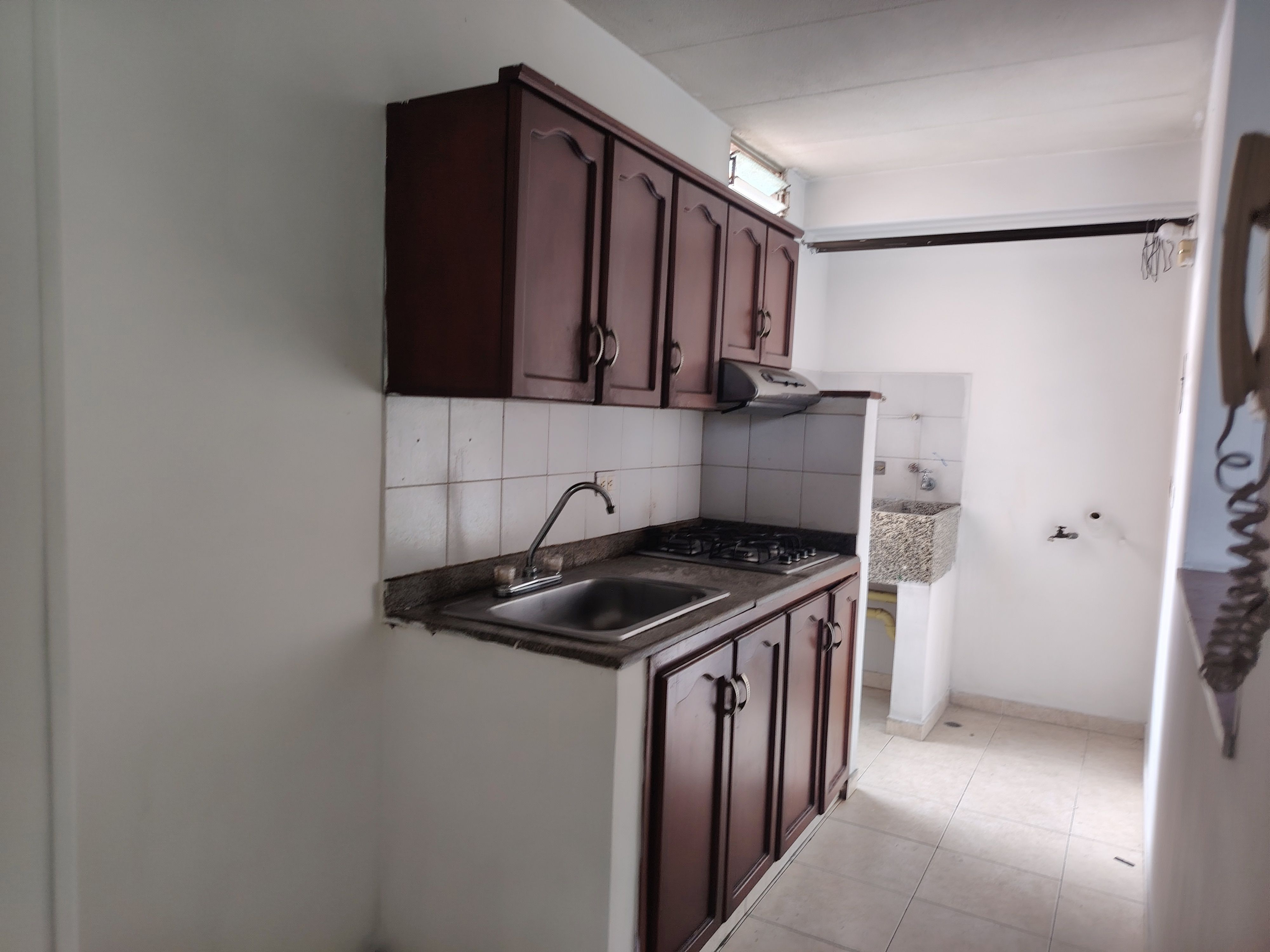 Apartamento en arriendo Valle Del Cauca Cali Metropolitano Del Norte 0 m2 Habitaciones 3 Baños 2 Garajes 1 Precio $1300000