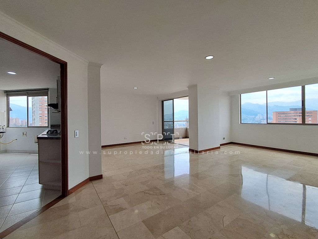 Apartamento en arriendo Antioquia Medellín Los Balsos No2 160 m2 Habitaciones 3 Baños 3 Garajes 2 Precio $6900000