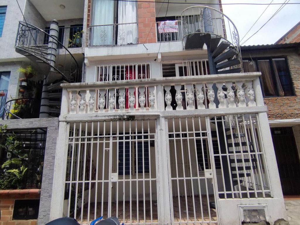 Apartaestudio en arriendo Valle Del Cauca Cali Bajos Ciudad Cordoba 35 m2 Habitaciones 1 Baños 1 Garajes 0 Precio $700000
