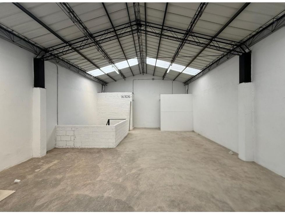 Bodega en arriendo Antioquia Medellín Medellín 260 m2 Habitaciones 0 Baños 2 Garajes 1 Precio $11000000