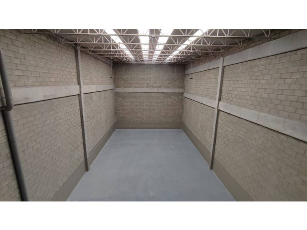 Bodega en arriendo Antioquia Sabaneta Holanda 410 m2 Habitaciones 0 Baños 3 Garajes 1 Precio $19000000