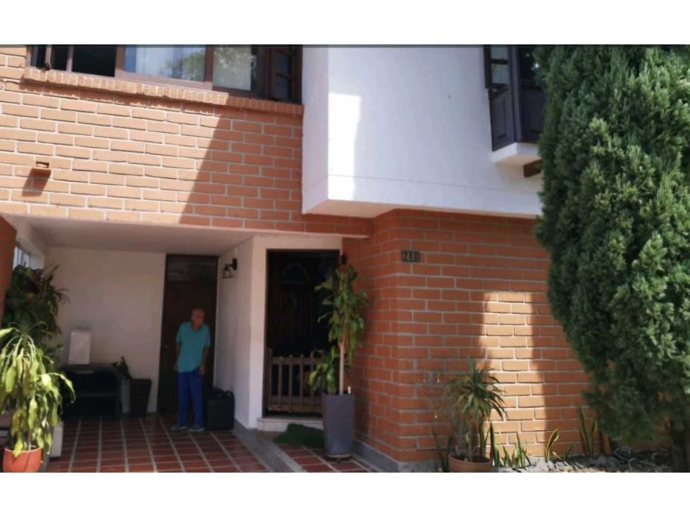 Apartamento en venta Antioquia Envigado Zona Centro 256 m2 Habitaciones 5 Baños 5 Garajes 2 Precio $1220000000