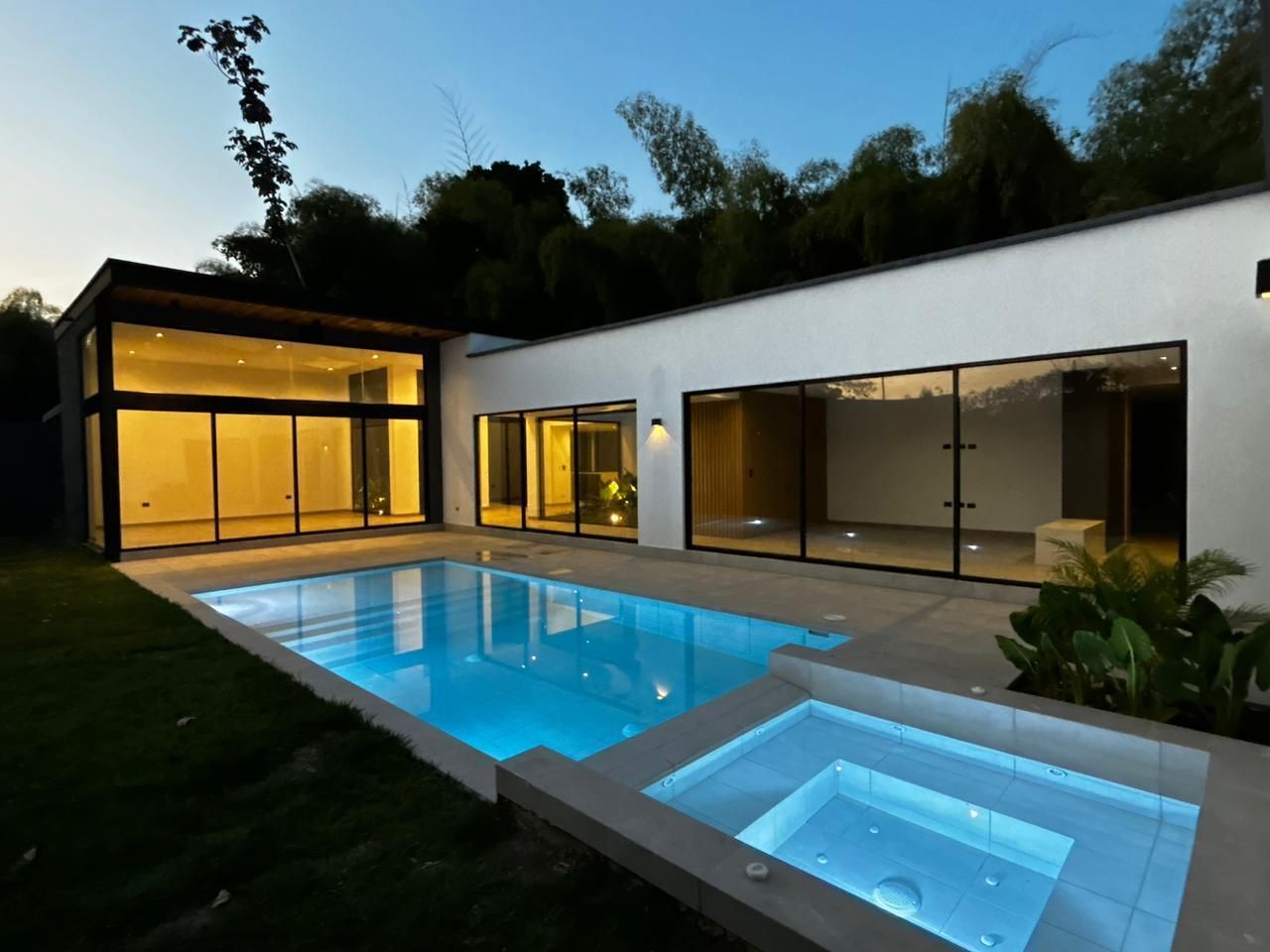 Casa Campestre en venta Risaralda Pereira Jardin De Velez Y Velez 369 m2 Habitaciones 3 Baños 5 Garajes 3 Precio $2300000000