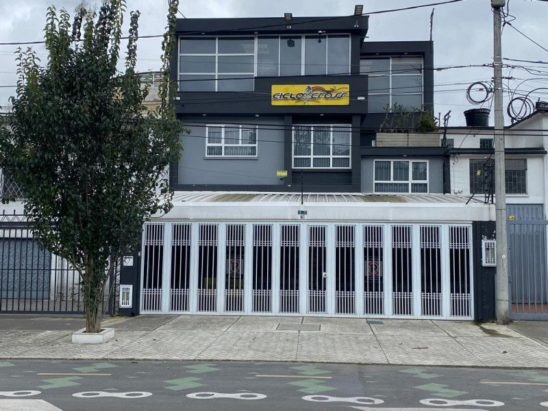 Oficina en venta Cundinamarca Bogotá Alcázares Norte 600 m2 Habitaciones 0 Baños 11 Garajes 4 Precio $4000000000