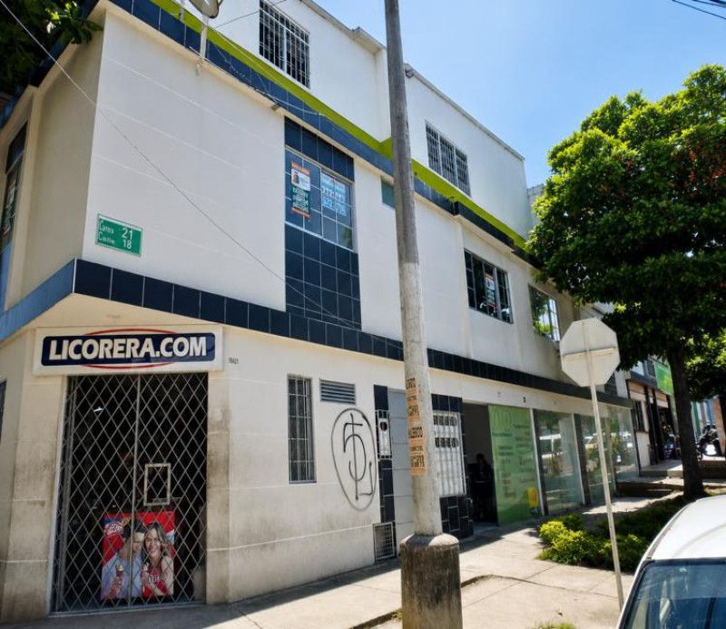 Oficina en arriendo Santander Bucaramanga San Francisco 35 m2 Habitaciones 0 Baños 1 Garajes 0 Precio $700000