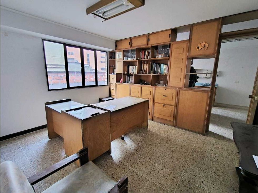 Oficina en venta Antioquia Medellín Villanueva 50 m2 Habitaciones 0 Baños 1 Garajes 0 Precio $220000000