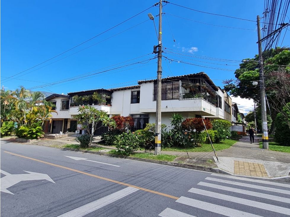Casa en venta Antioquia Medellín La Candelaria 163 m2 Habitaciones 4 Baños 2 Garajes 1 Precio $1080000000