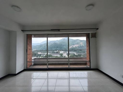 Apartamento en arriendo Antioquia Itagüí Camparola 70 m2 Habitaciones 2 Baños 2 Garajes 1 Precio $2200000