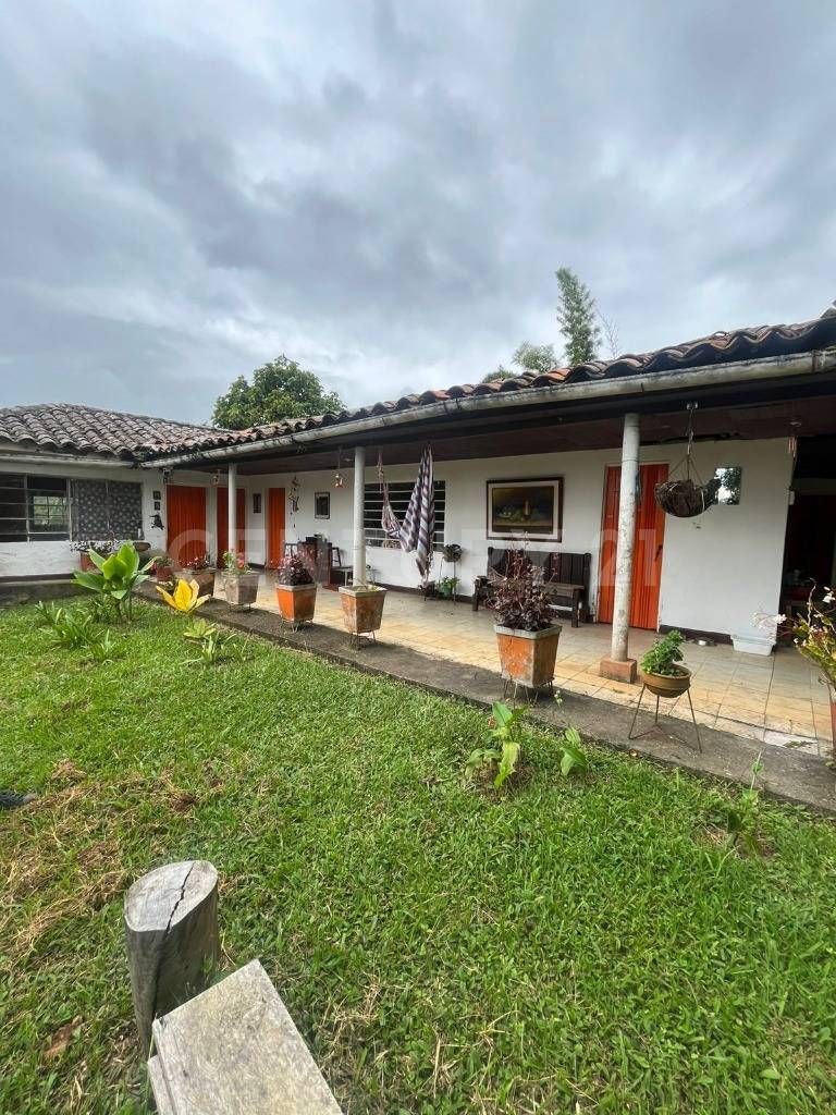 Finca en venta Valle Del Cauca Cali Cali 470 m2 Habitaciones 5 Baños 4 Garajes 5 Precio $290000000