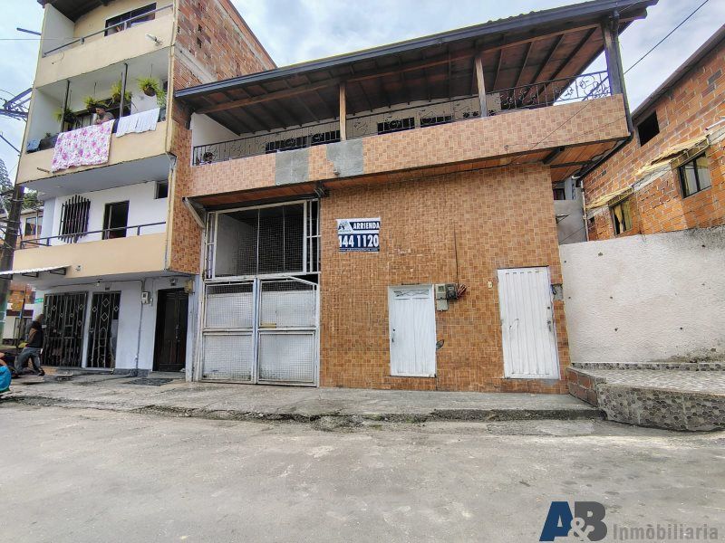 Bodega en arriendo Antioquia La Estrella Escobar 100 m2 Habitaciones 0 Baños 1 Garajes 0 Precio $3000000