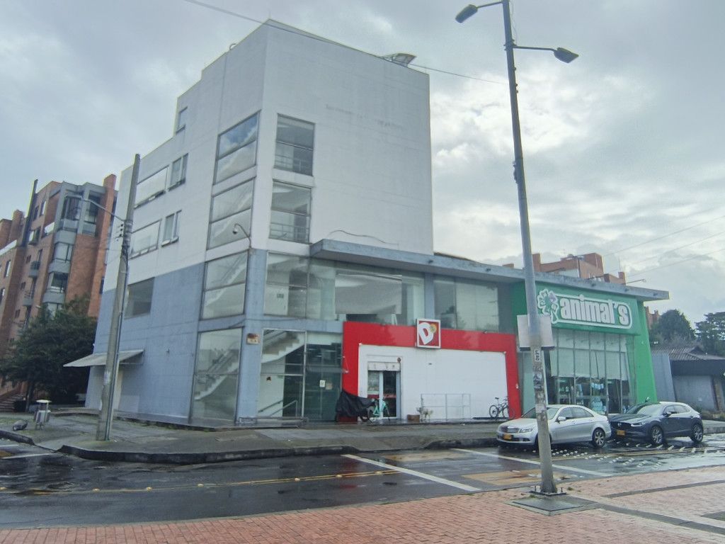 Edificio en arriendo Cundinamarca Bogotá Puente Largo 850 m2 Habitaciones 0 Baños 10 Garajes 26 Precio $50000000