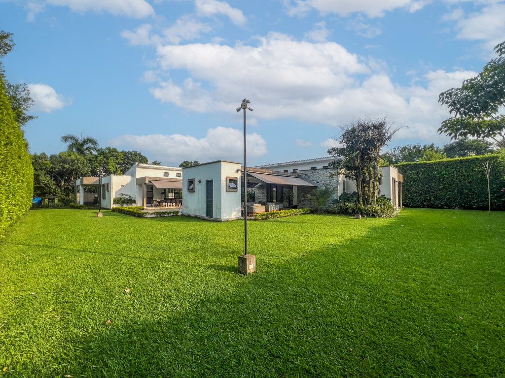 Casa Campestre en venta Valle Del Cauca Jamundí Cn Samanes De La Morada 340 m2 Habitaciones 3 Baños 6 Garajes 4 Precio $1680000000