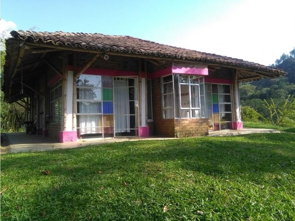 Casa Campestre en venta Valle Del Cauca Jamundí Jamundí 220 m2 Habitaciones 3 Baños 2 Garajes 2 Precio $420000000