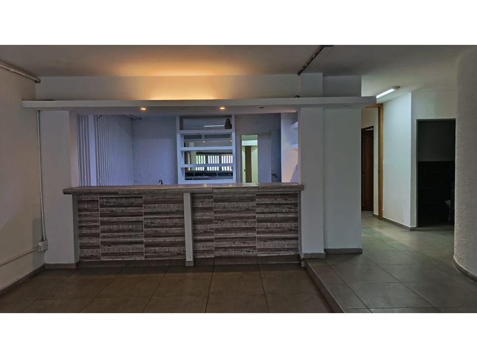 Casa en arriendo Antioquia Medellín La Castellana 300 m2 Habitaciones 8 Baños 10 Garajes 1 Precio $16000000