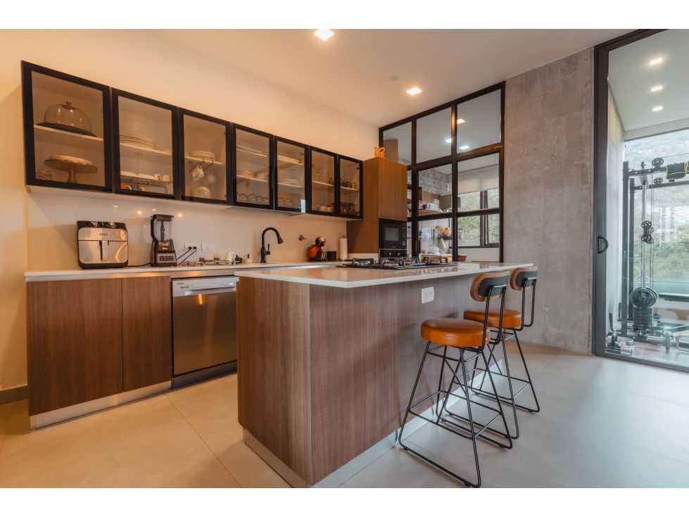 Apartamento en venta Antioquia Medellín San Lucas 293 m2 Habitaciones 3 Baños 3 Garajes 4 Precio $3750000000