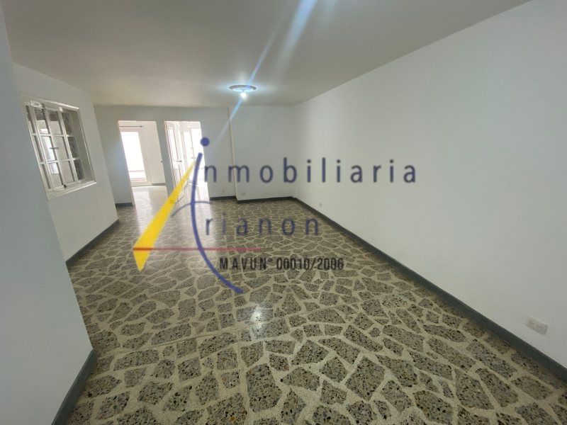 Casa en arriendo Antioquia Medellín El Nogal- Los Almendros 99 m2 Habitaciones 2 Baños 2 Garajes 1 Precio $3300000