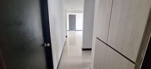 Apartamento en venta Antioquia Medellín Loma De Los Bernal 99 m2 Habitaciones 4 Baños 2 Garajes 2 Precio $780000000