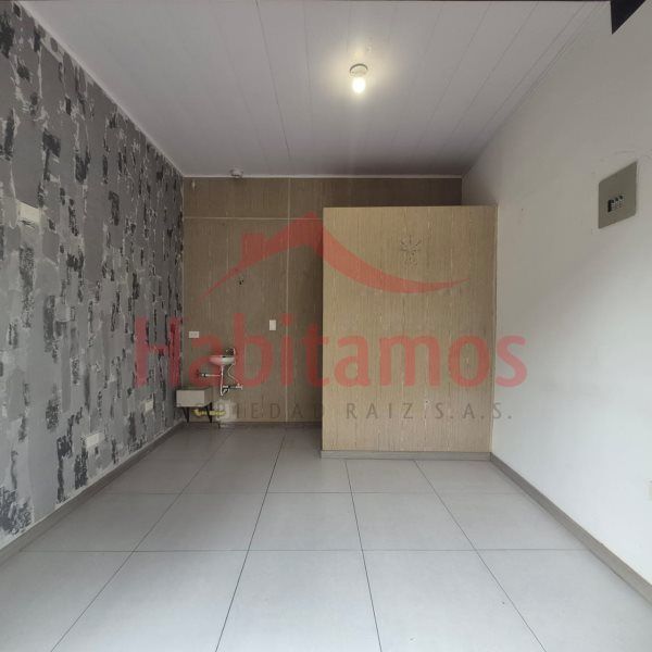 Local en arriendo Antioquia Envigado Camino Verde De Las Cometas 9 m2 Habitaciones 0 Baños 0 Garajes 0 Precio $1300000