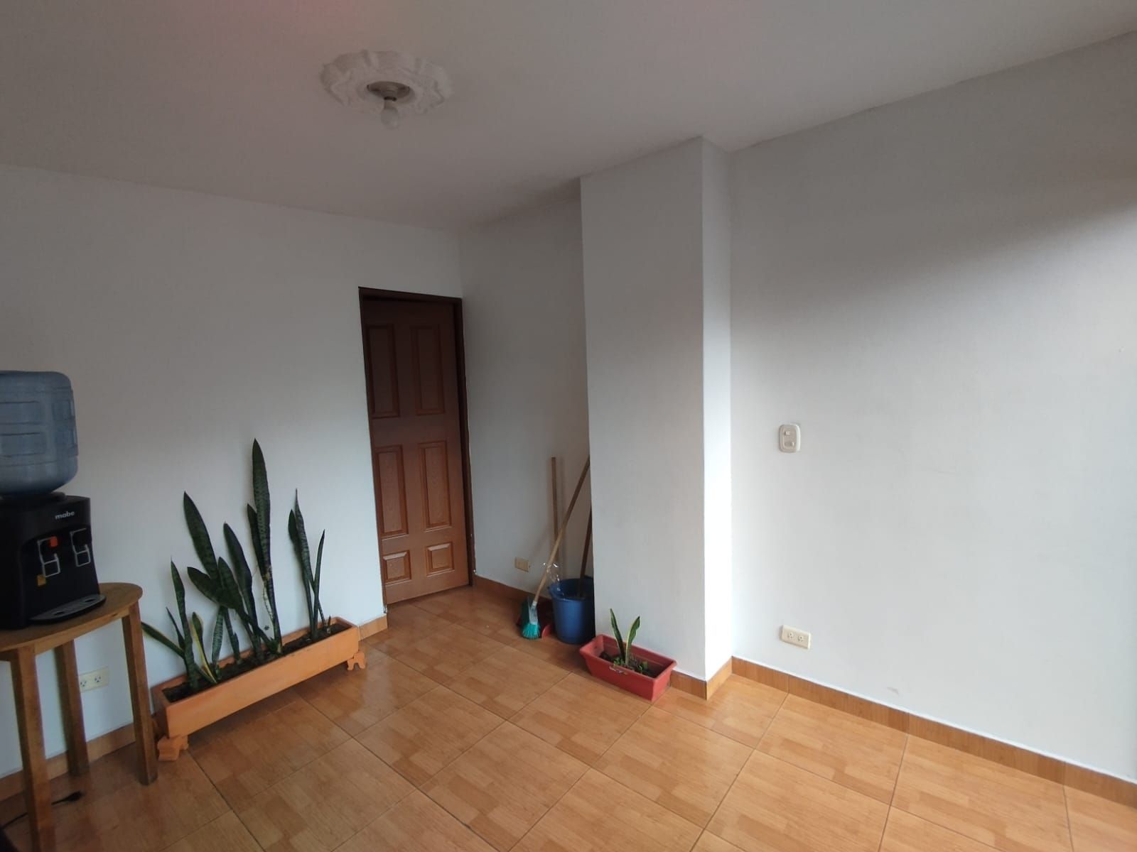 Local en arriendo Risaralda Pereira Jardin De Velez Y Velez 10 m2 Habitaciones 0 Baños 1 Garajes 0 Precio $1650000