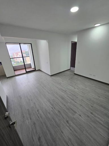 Apartamento en arriendo Antioquia Medellín Asomadera No2 74 m2 Habitaciones 3 Baños 2 Garajes 0 Precio $3900000