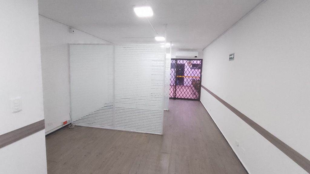 Oficina en arriendo Valle Del Cauca Cali El Gran Limonar 64 m2 Habitaciones 0 Baños 1 Garajes 1 Precio $3500000
