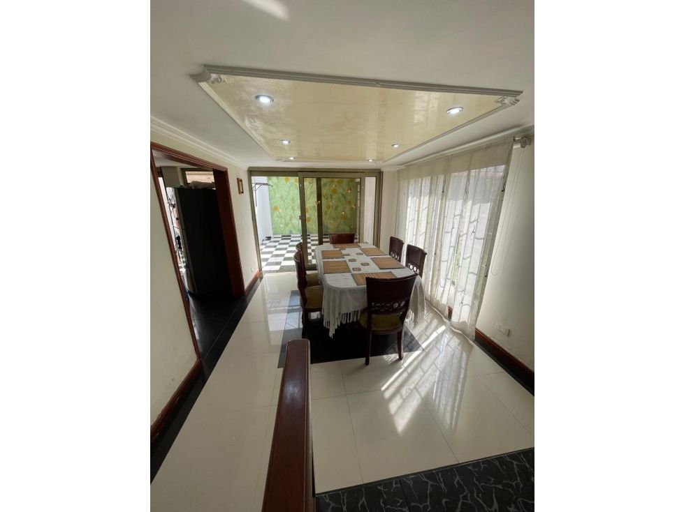 Casa en venta Cundinamarca Chía Santa Lucía 250 m2 Habitaciones 4 Baños 4 Garajes 1 Precio $600000000