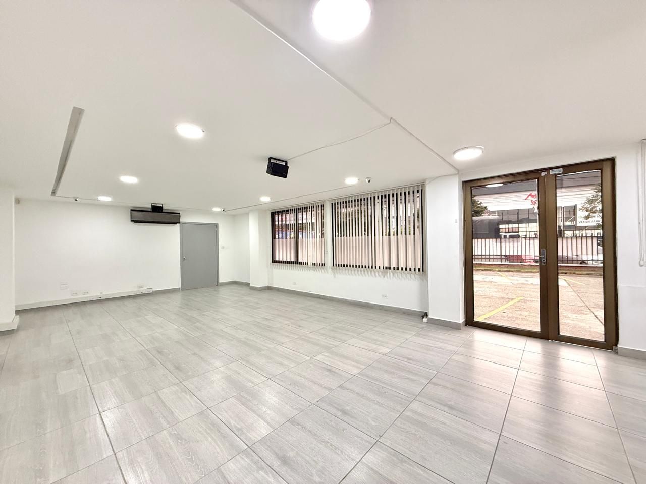 Local en arriendo Risaralda Pereira Aeropuerto 1338 m2 Habitaciones 0 Baños 6 Garajes 6 Precio $65000000