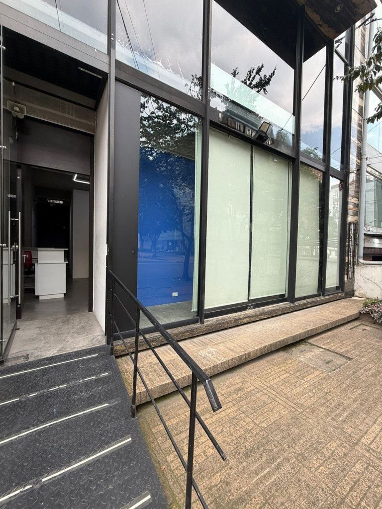 Local en arriendo Cundinamarca Bogotá El Espartillal 330 m2 Habitaciones 0 Baños 2 Garajes 0 Precio $25000000