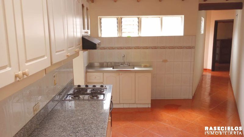 Casa en venta Antioquia Medellín Florida Nueva 147 m2 Habitaciones 4 Baños 2 Garajes 1 Precio $590000000