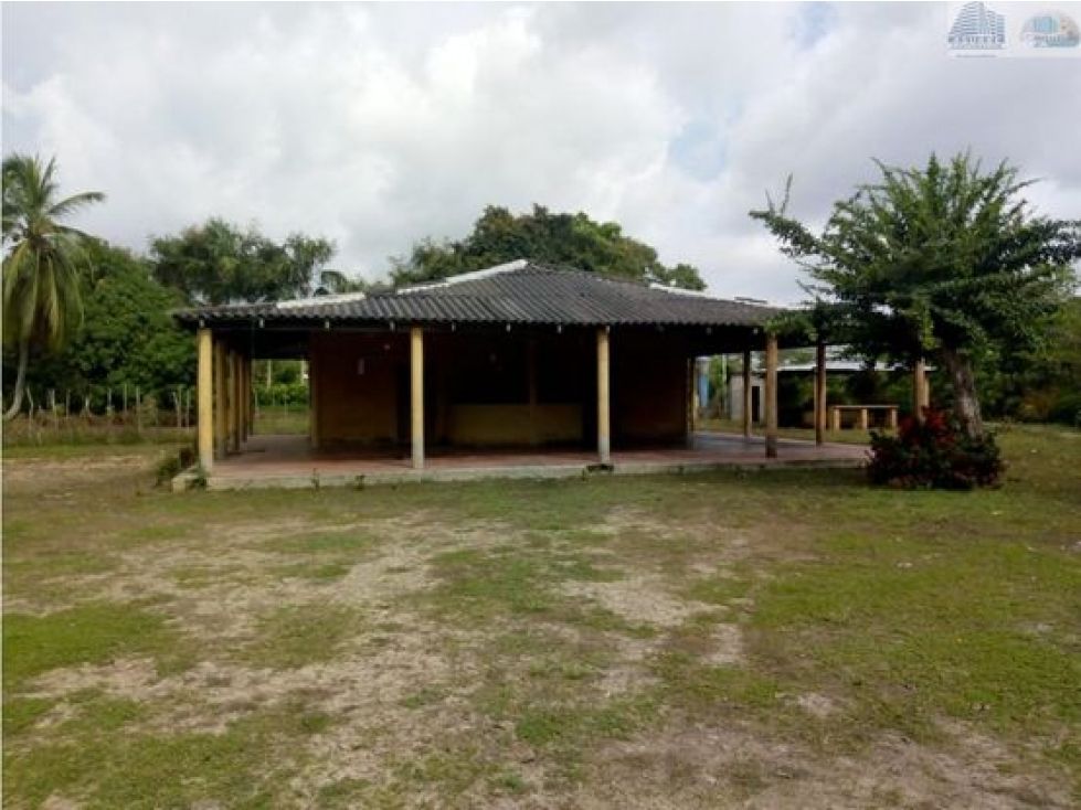 Finca en venta Córdoba Lorica Lorica 2800 m2 Habitaciones 2 Baños 1 Garajes 0 Precio $1960000000