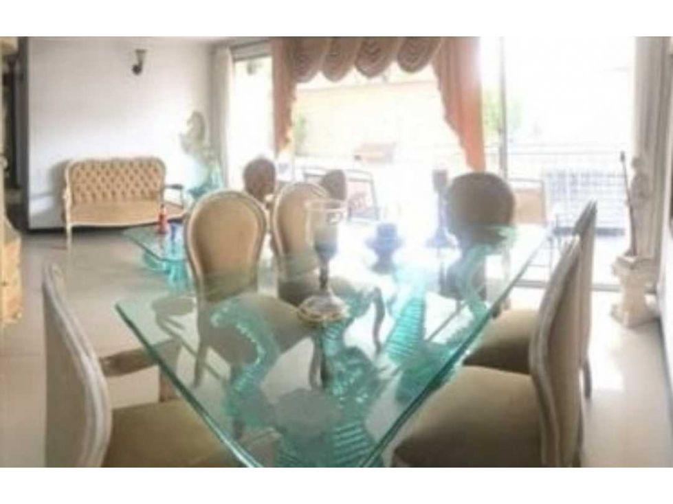 Apartamento en venta Valle Del Cauca Cali Urbanización La Flora 174 m2 Habitaciones 3 Baños 3 Garajes 2 Precio $675000000
